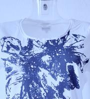 T Shirt Biaggini Weiß mit Applikation Blaue Blüten Gr M Frankfurt am Main - Nieder-Eschbach Vorschau