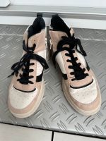 ZARA Sneaker, halbhohe Turnschuhe Gr. 38 Frankfurt am Main - Nordend Vorschau