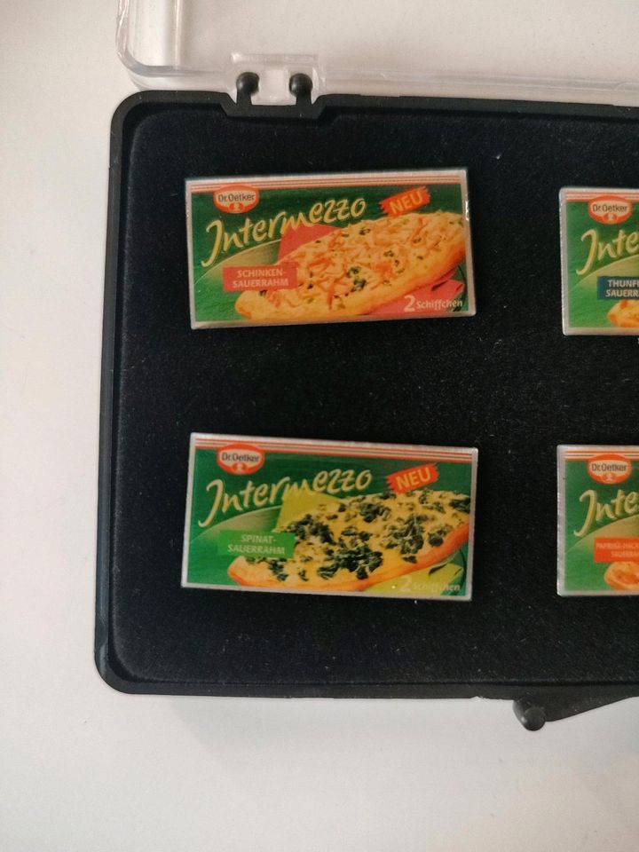 Dr Oetker Intermezzo Pin Set in Berlin