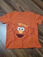 T-Shirt mit Elmo/Sesamstraße in 98 München - Allach-Untermenzing Vorschau