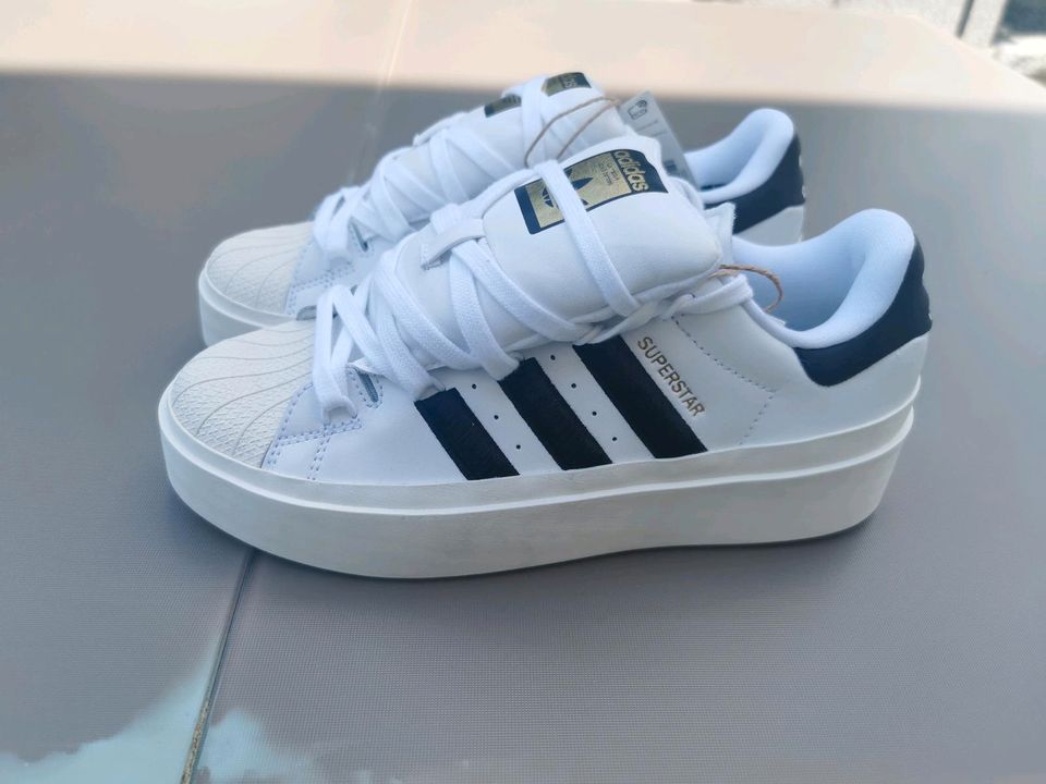 Adidas Superstar Bonega Sneaker Turnschuhe weiß schwarz Gr38 2/3 in Ebermannstadt