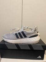Damen Adidas Sneaker 42 Sachsen - Boxberg / Oberlausitz Vorschau