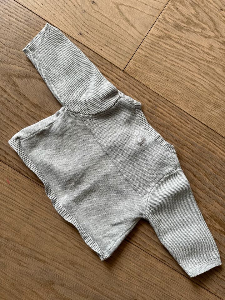 Petit Bateau Baby Strickjacke in Hamburg