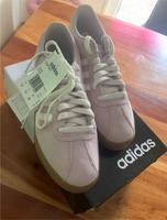 ADIDAS Courtset Gr.38 in rosa Nagelneu Baden-Württemberg - Freiburg im Breisgau Vorschau