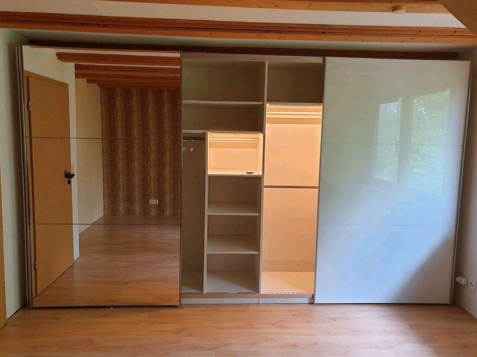 Kleiderschrank von Porta,B=378.5cm,T=65cm,H=220cm in Haldensleben