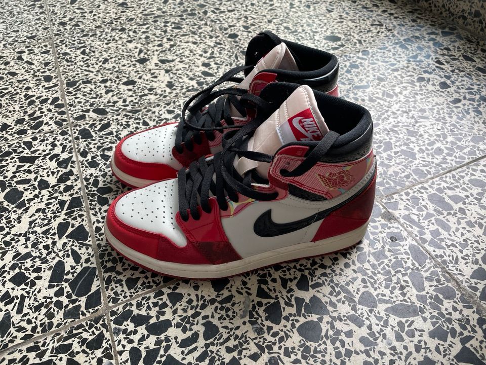 Air Jordan 1 - Spider-Man Across the Spiderverse in Nürnberg (Mittelfr)