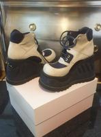 SONAX BOOTS 90er Vintage Plateau. Echt Leder Selten. Mega Zustand Berlin - Tempelhof Vorschau