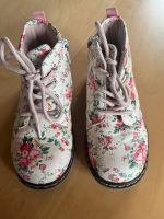 Kinderschuhe mit Blumen und Reißverschluss , Gr. 25 Hessen - Gründau Vorschau