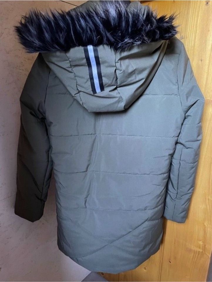 Lemon Beret Parka Winterjacke Gr. 164 in Kolbingen