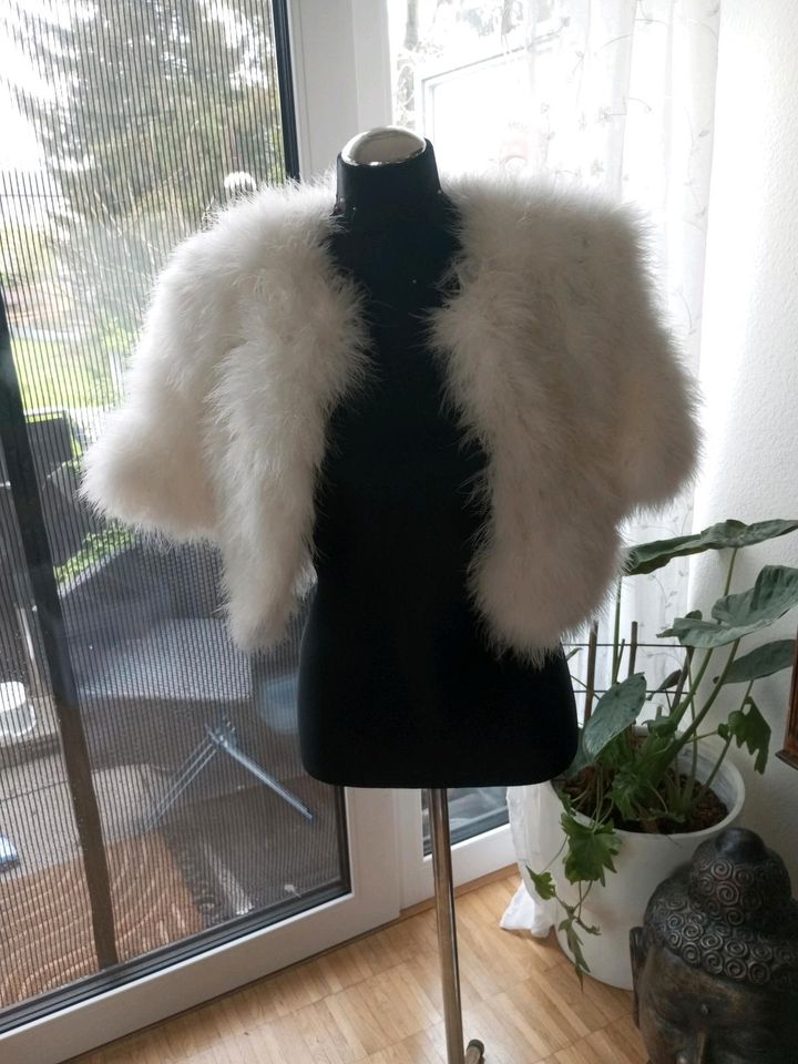 Vintage Braut Jäckchen echte Marabou Federn in Aachen