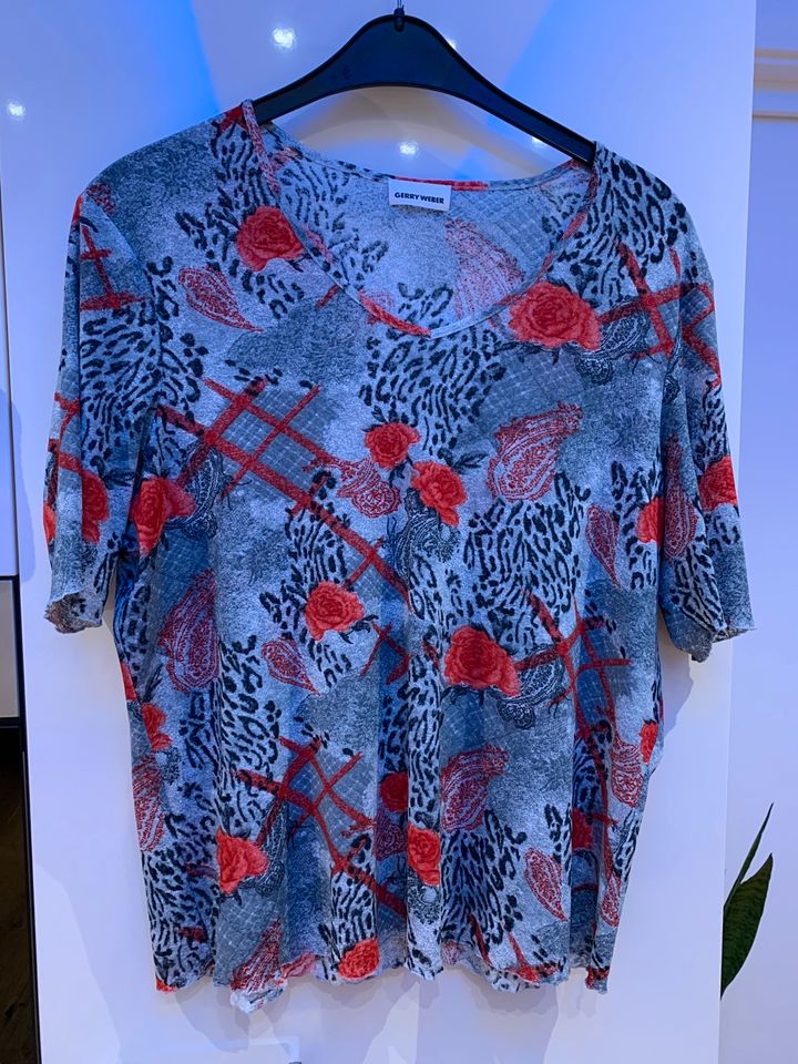 Gerry Weber Shirt festlich grau/rot Gr. 46 in Endingen