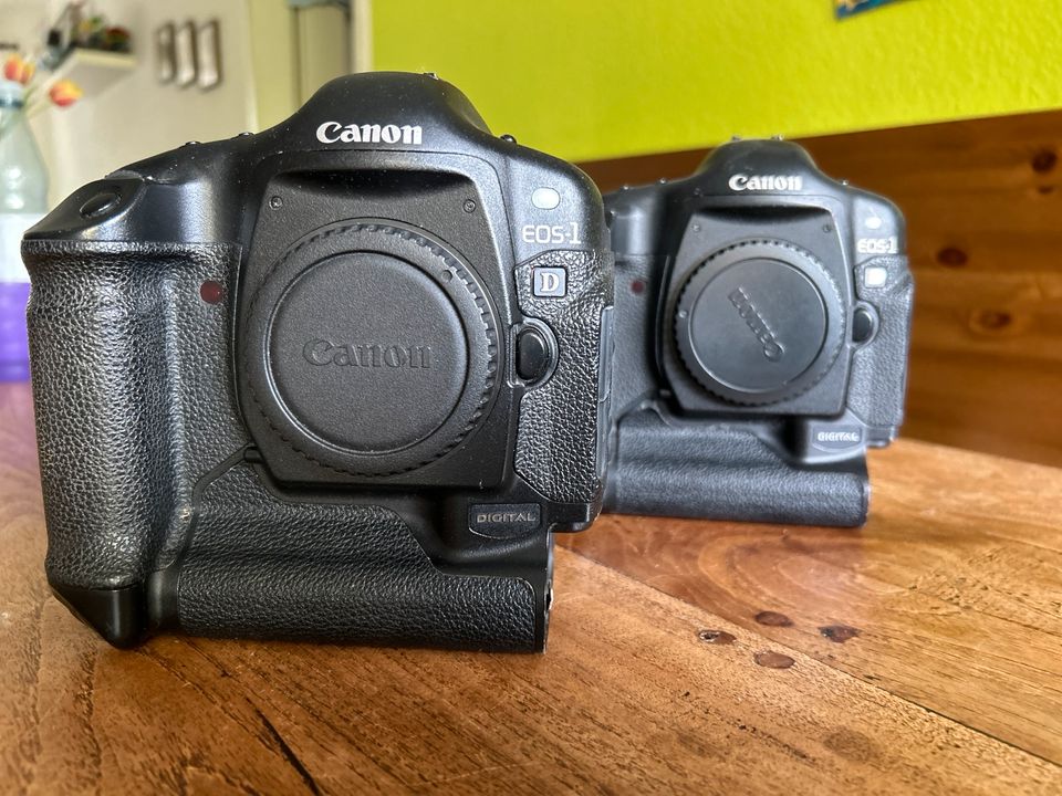 Canon Eos 1D 2Stück Defekt in Düsseldorf