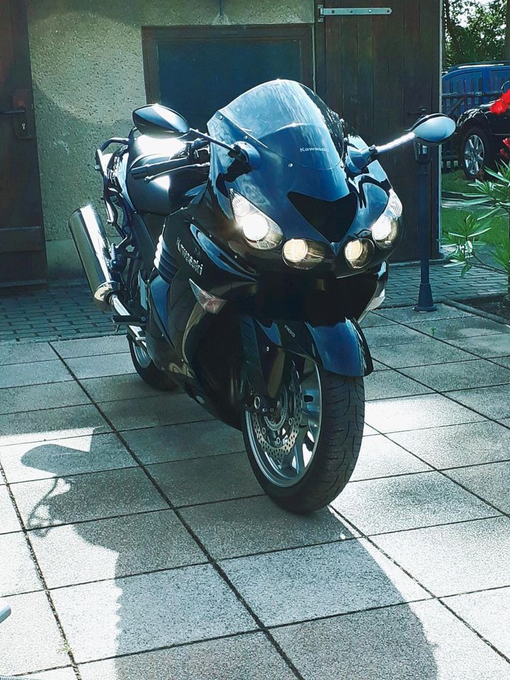 Kawasaki zzr1400 in Zeitz