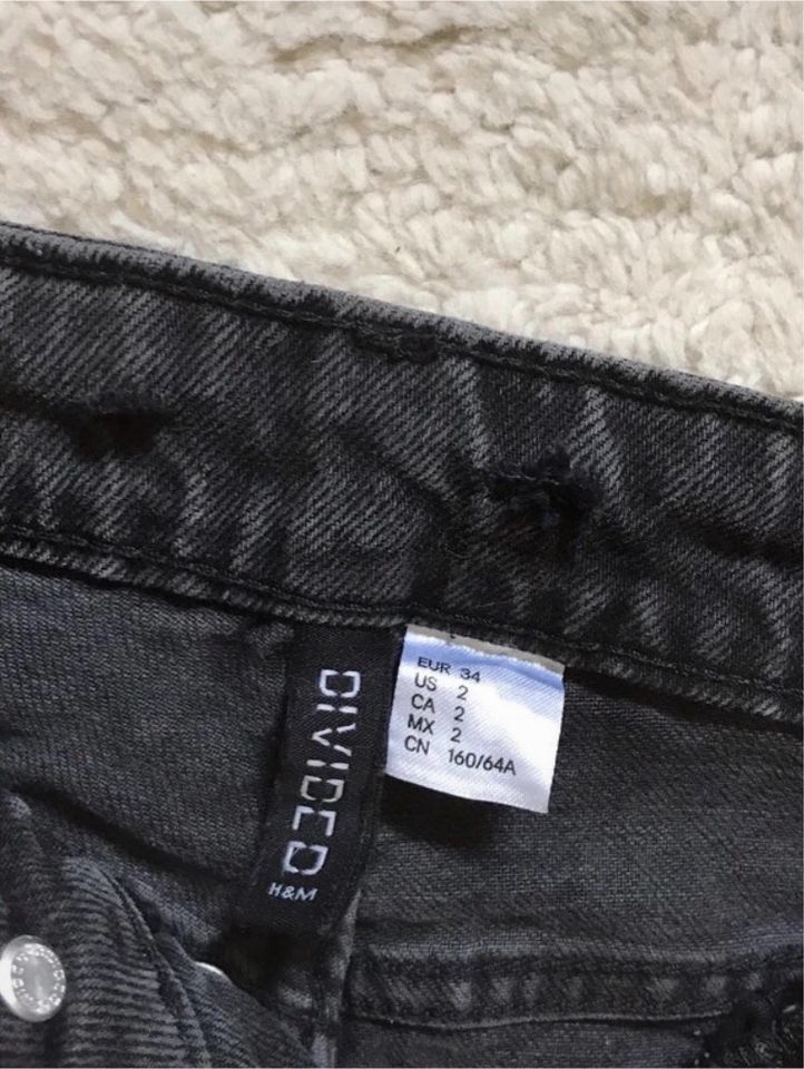 Schwarz/ graue H&M Jeans in Beckum