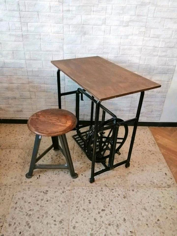 SINGER ,  LADA Nähmaschine gestell Schreibtisch Tisch upcycling in Taunusstein