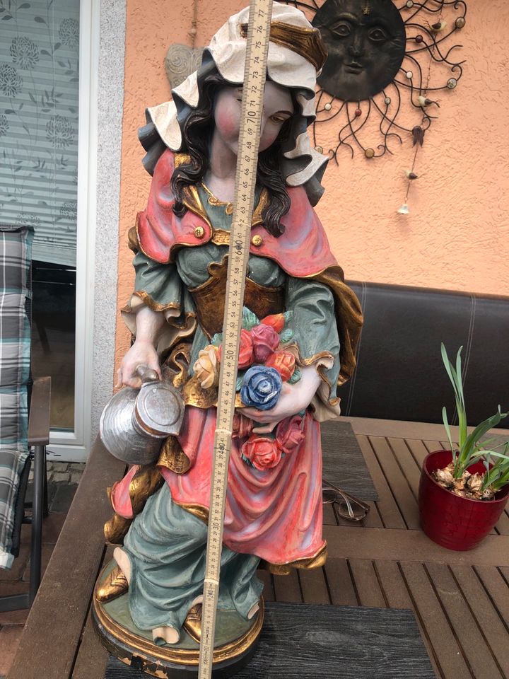 Holzfiguren Heilige Elisabeth in Arnstorf