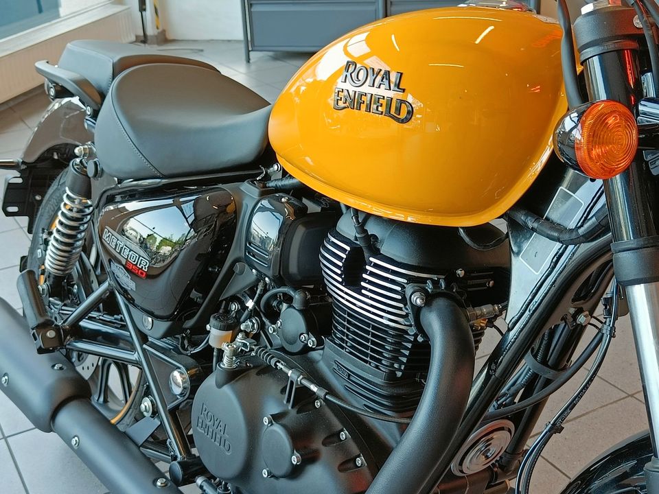 Royal Enfield Meteor 350 Fireball Yellow NEU in Kiel