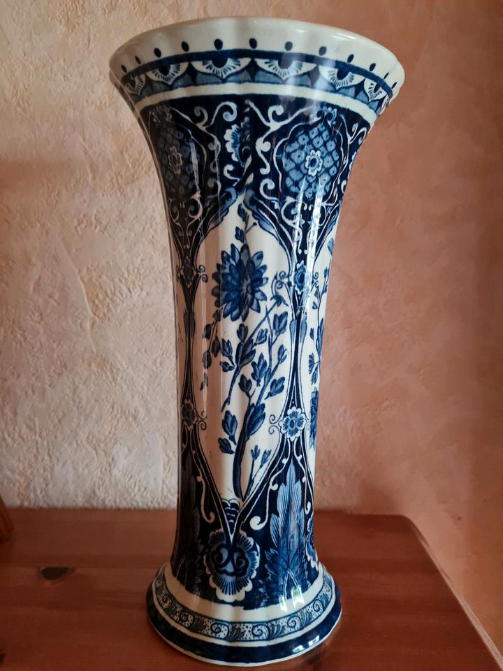 Große Vase Boch Royal Sphinx Delft florales Design Blau 29 cm in Gelnhausen