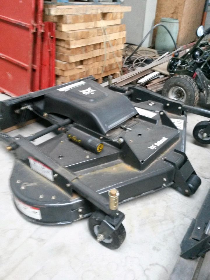 Suche Bobcat finish mower / Mäher Mulcher kubota iseki toro in Karlsruhe