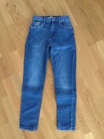 Mom Jeans gerade geschnitten, Gr.34 **neuwertig** Frankfurt am Main - Kalbach Vorschau