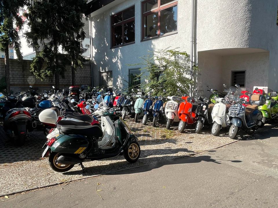 200 x Vespa Sprint Primavera - Händler Anfragen erwünscht in Berlin