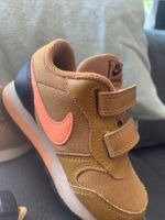 Schöne  Nike Schuhe  Gr. 23,5 Nordrhein-Westfalen - Remscheid Vorschau