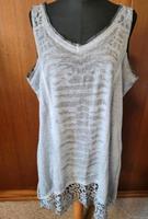Tredy Top Shirt grau mit viel Strass NEU Gr. 44 Nordrhein-Westfalen - Ennepetal Vorschau