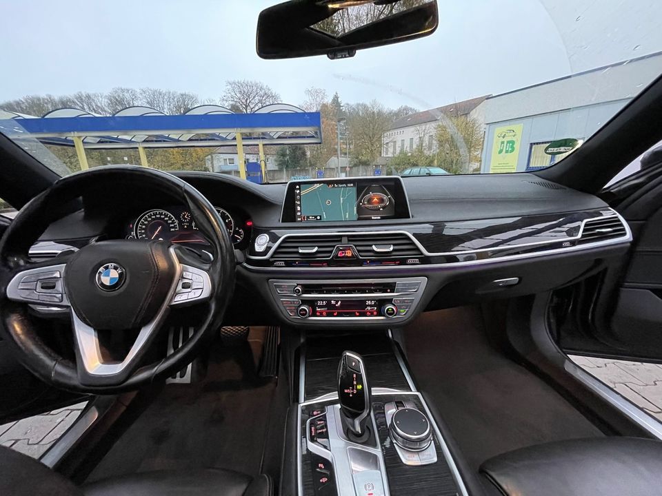 BMW 730d, Baujahr 2017, Top-Zustand, 183.000 km, in Iserlohn