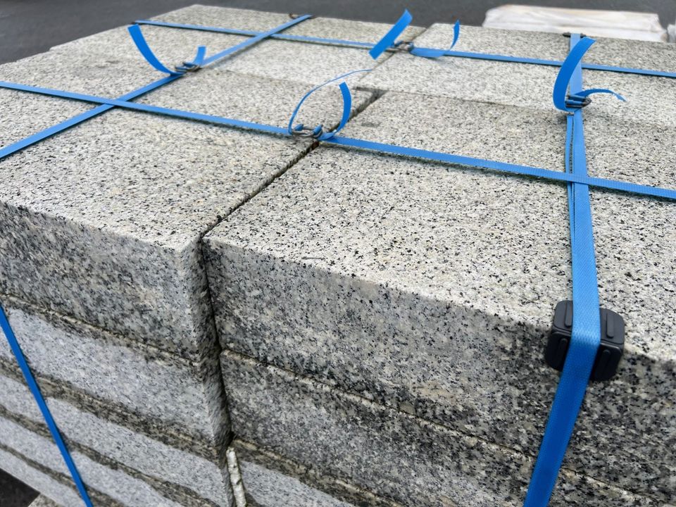 Bodenplatten Granit grau 56 x 42 x 12 cm in Berlin