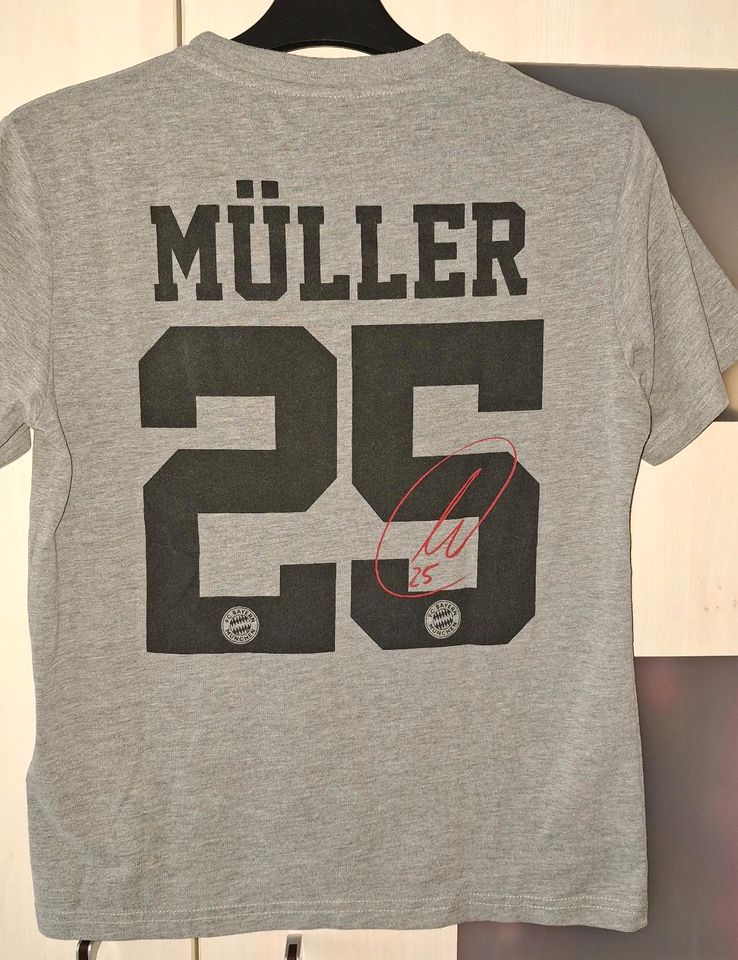❤️ cooles FC Bayern München T-Shirt Gr.152 FCB Müller wie Trikot in Germering