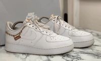 Nike Air Force Weiß Gr. 40 mit Kette Gold Duisburg - Rumeln-Kaldenhausen Vorschau