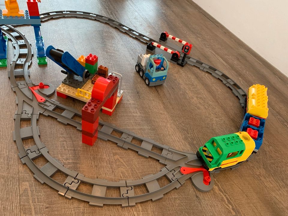 Lego Duplo Eisenbahnset 5609 + Zusatzschienen 10506 kpl. in Parkstein