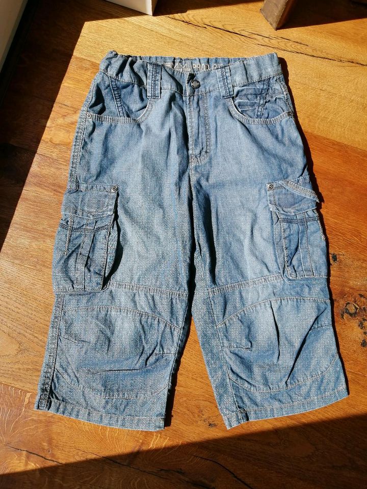 Lemmi Jeans Gr. 140 - knielang in Gieboldehausen