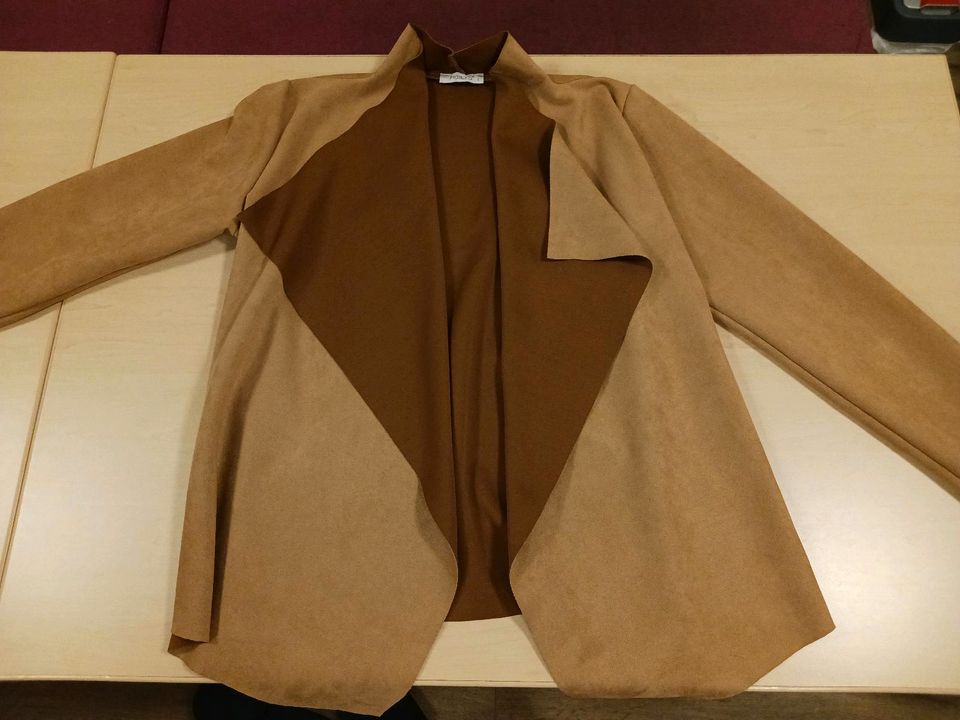 Kunstlederoptik Jäckchen/Blazer Größe L von Hailys in beige in Himmelpforten