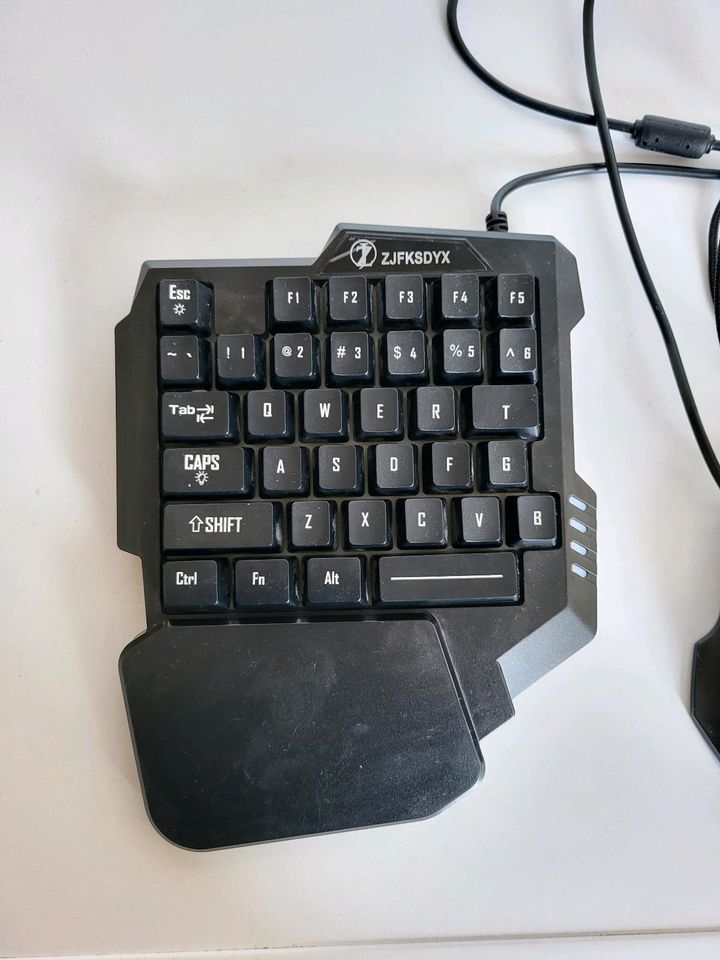 ZJFKSDYX C91MAXPro Gaming-Tastatur & -Maus für N-Switch/Xbox One in Berlin