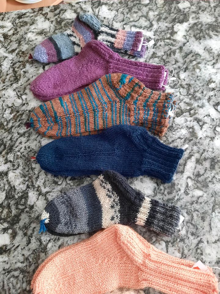 Kindersocken selbstgestrickt in Tauberbischofsheim