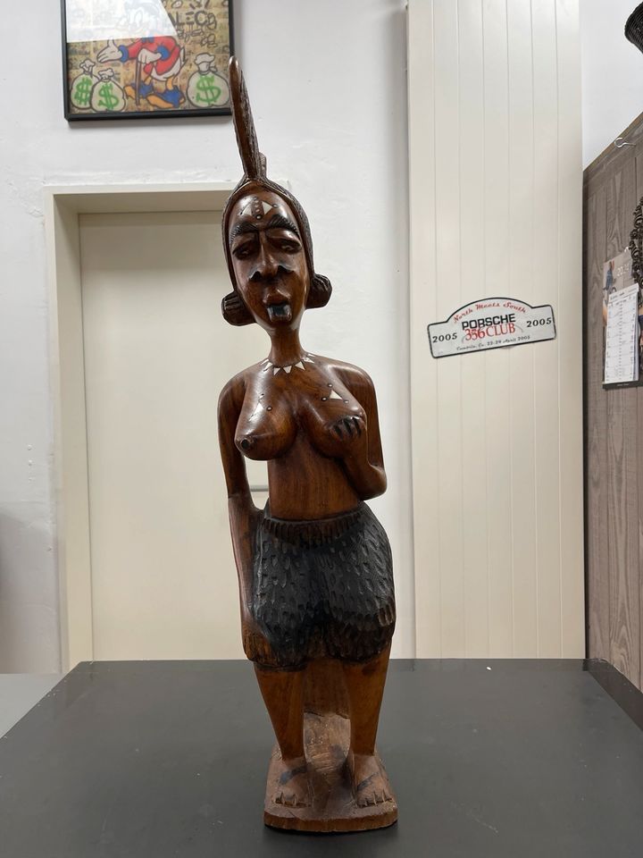 Afrikanische Dekoration Holz fruchtbare Frau Skulptur in Mönchengladbach