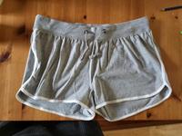 Gemütliche Shorts 44/46 esmara grau Nordrhein-Westfalen - Frechen Vorschau