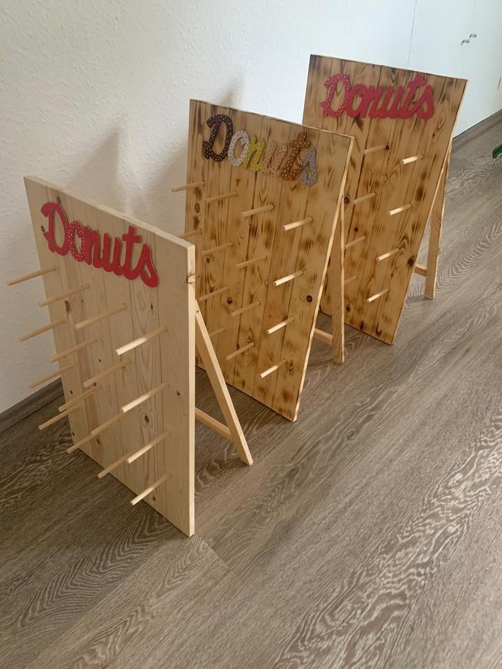 Donuts Wand, Holzwand, Donutwand, Hochzeit Candybar Feier Deko in Bielefeld