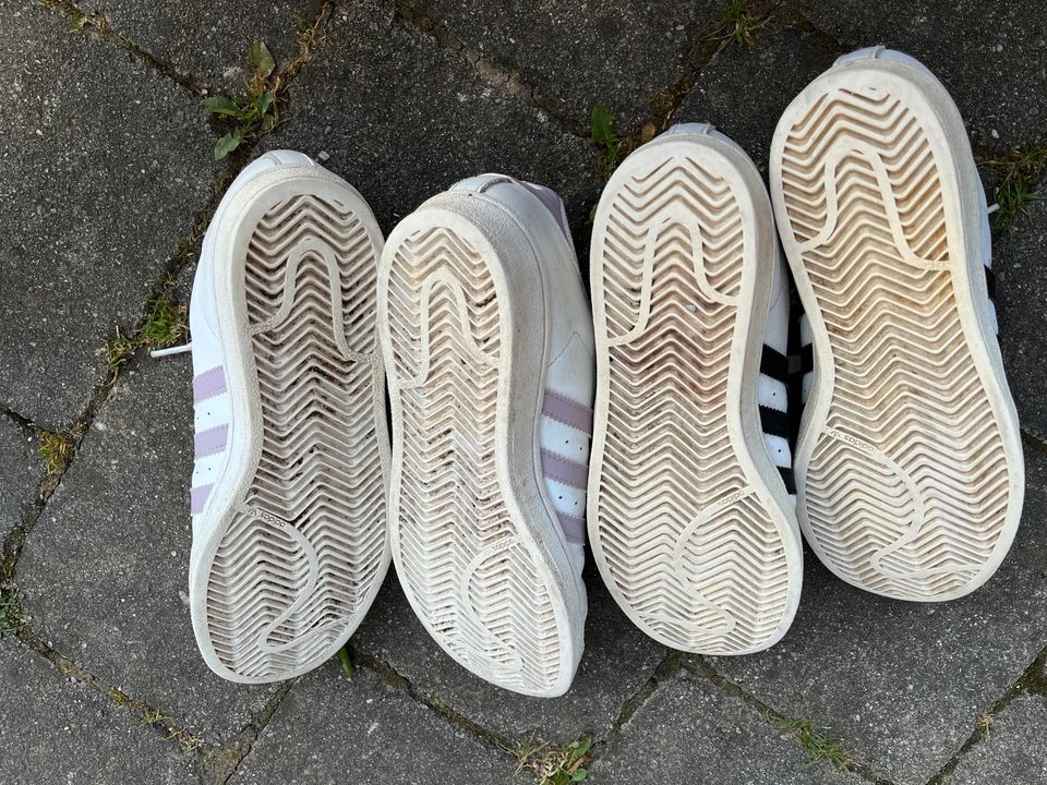 Adidas Schuhe Gr. 38 in Erding