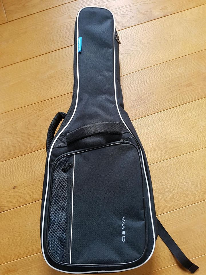 Kindergitarre, Gitarre für Kinder, Gitarre 1/2 mit Tasche in Zwoenitz