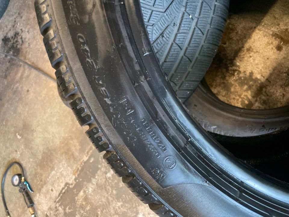 2x Winterreifen ❄️ 285 35 R19 99V  Pirelli SottoZero in Holzgerlingen