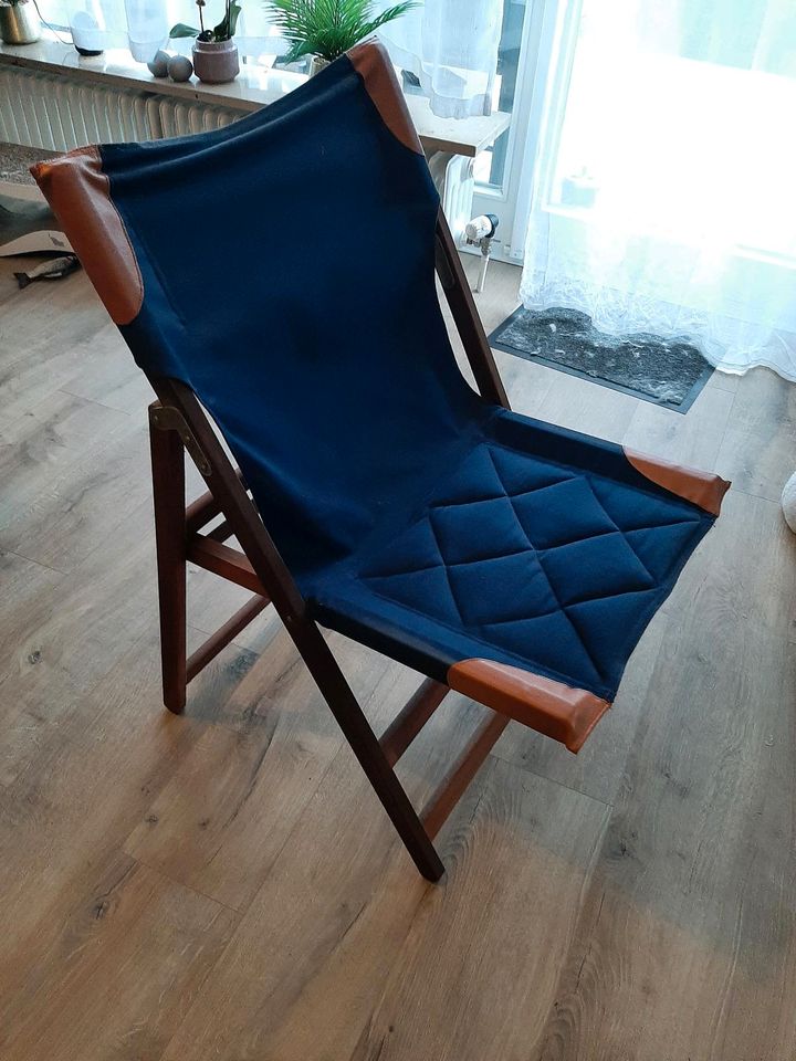 Stuhl Klappstuhl Stoff Leder blau Holz in Buxtehude