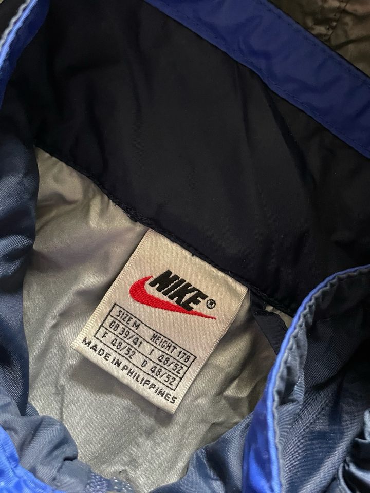 Vintage Nike Regenjacke Windbreaker Gorpcore Jacke y2k 90s Jacket in Berlin