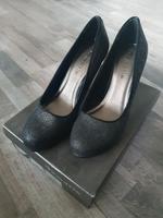 Tamaris Damenschuhe Halenschuhe schwarz 39 Niedersachsen - Soltau Vorschau
