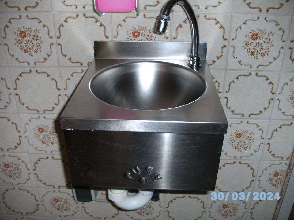 Handwaschbecken Mini Gastro mit Kniebedienung in Landau in der Pfalz