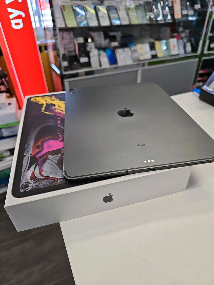 IPad Pro (12.9- inch) WIFI +Cellular 256GB Space Gray Neuwertige in Frankfurt am Main