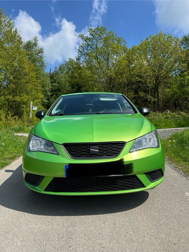 Seat Ibiza 6j 1.4 , Baujahr 2013, Top-Zustand in Meschede