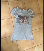 Esprit T-Shirt grau mit USA Flagge und Sternen Gr. M Hessen - Nidderau Vorschau