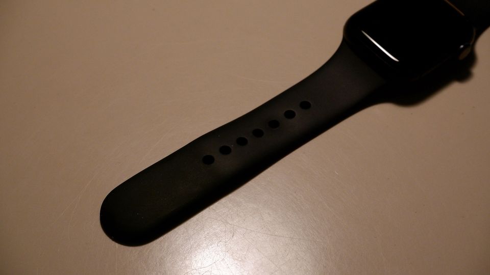 Apple Watch Series 8, 41 mm, Apple Garantie bis 04.07.2024 in Köln